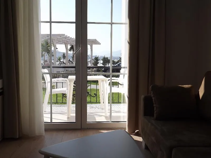 Hotel Vila Kalcuni Sarandë 4*,